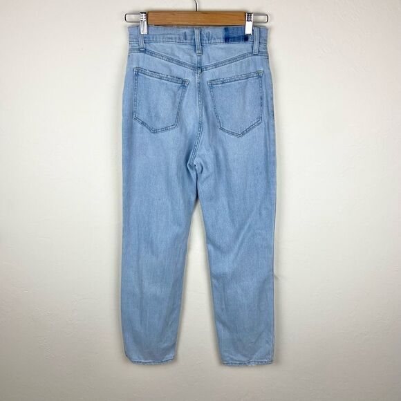 Abercrombie & Fitch Ankle Straight Ultra High-Rise Curve Love Distressed Jeans - Picture 6 of 8